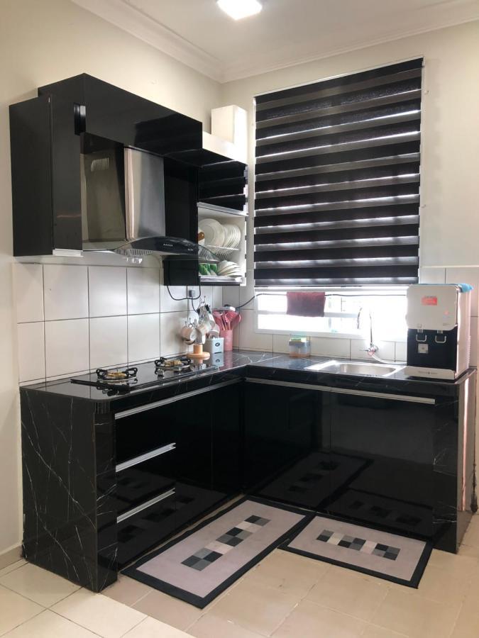 Seroja Homestay Malacca ภายนอก รูปภาพ